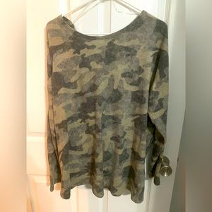 Apricot Lane boutique camo twist back top